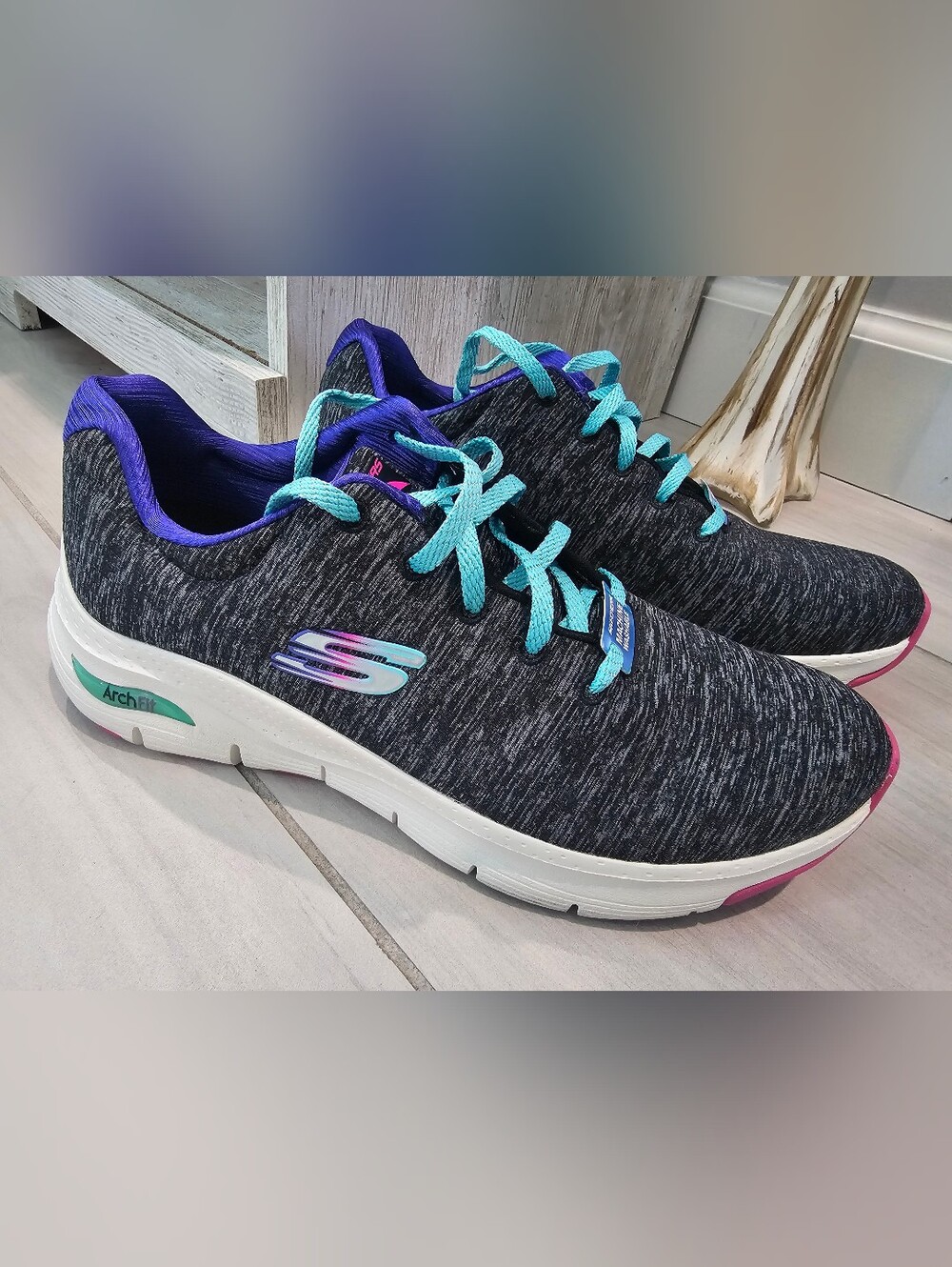Skechers Arch Fit Women's Black Heather Knit Sneakers Size 9